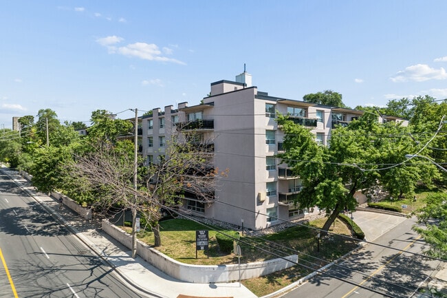 Clover Hill Apartments