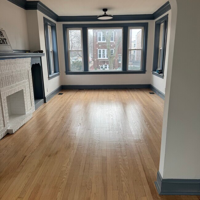 Foto del edificio - 2102 Gunderson Ave