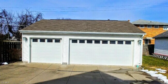 Foto del edificio - 3806 Liggett Dr