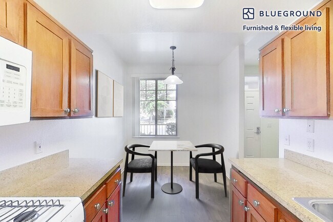 Foto del edificio - 29128 Oak Creek Ln