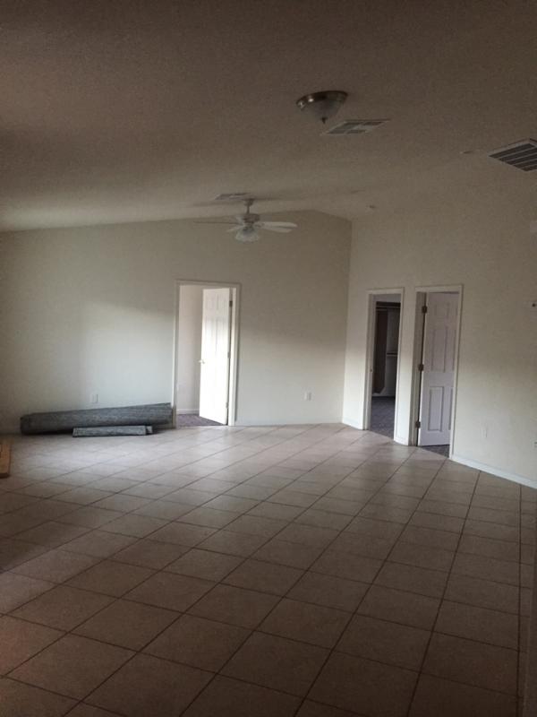 Building Photo - 114 W Apache  Unit #1