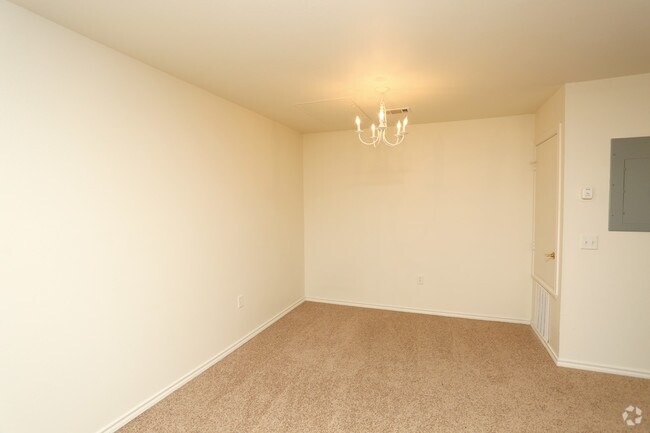 1HAB, 1BA - 829SF - Área de comedor - Cathy's Pointe...home at last