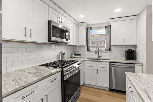 Foto del edificio - 5955 30th Ave S