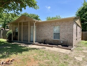 Building Photo - 3701 Radford Rd