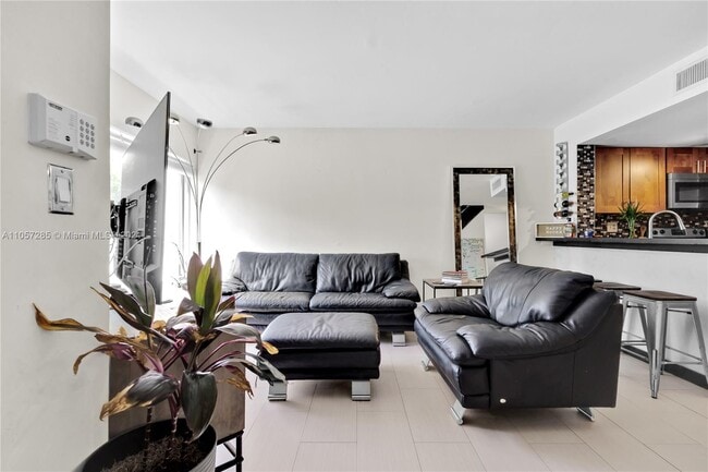 Foto del edificio - 8660 NW 6th Ln