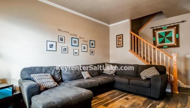 Building Photo - 13575 S Luscerno Dr