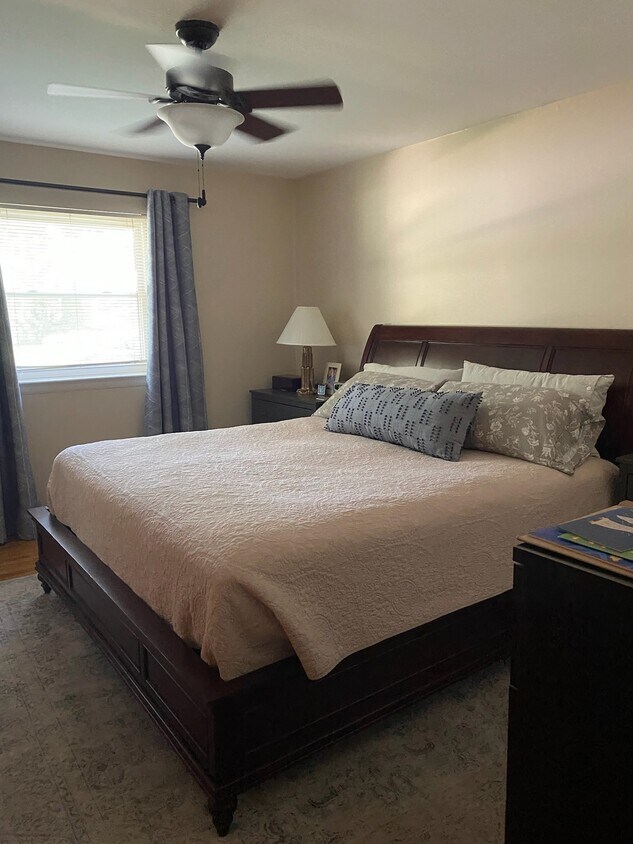 Foto principal - 6630 Hazel Ln