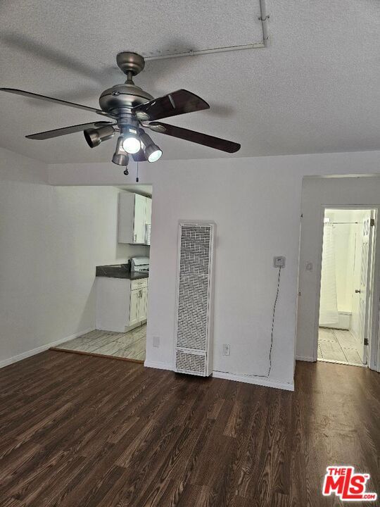 Building Photo - 910 S Catalina St