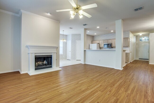 Building Photo - Amazing Coppell Pad For Rent!
