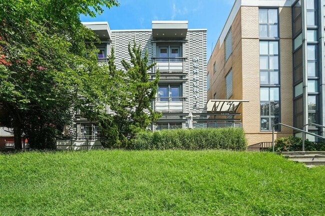 Building Photo - 1439 Chapin St NW