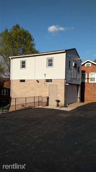 Building Photo - 16 Valley Rd