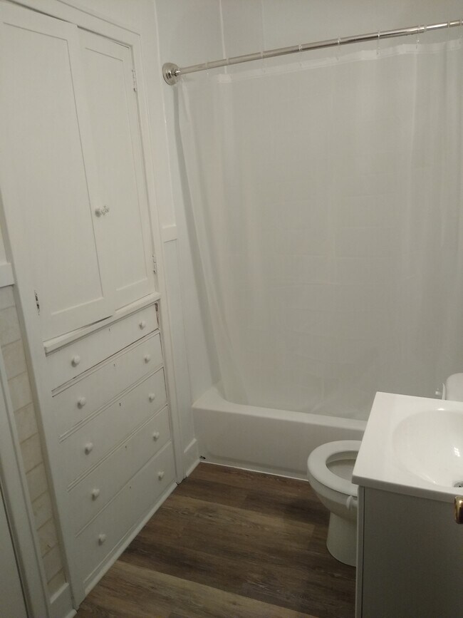 122 S Garfield Ave, Chanute, KS 66720 House Rental in Chanute, KS