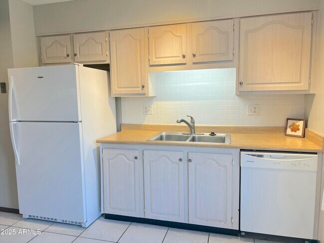 Foto del edificio - 9714 W Branding Iron Dr