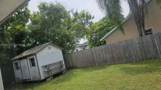 Building Photo - Southwest 93rd Avenue, Palmetto Bay, FL 33157 - 4 BR 2 BA single-family home