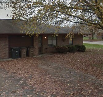 Primary Photo - 552 Woodbine Pl