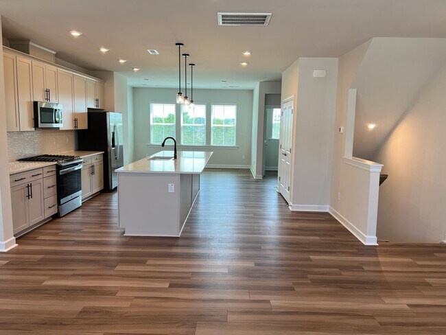 Foto del edificio - 706 Icarus Ln