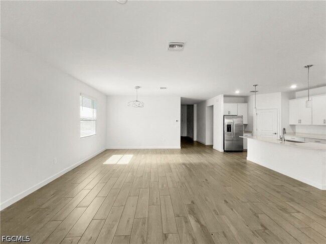 Building Photo - 10706 Clementine Pl