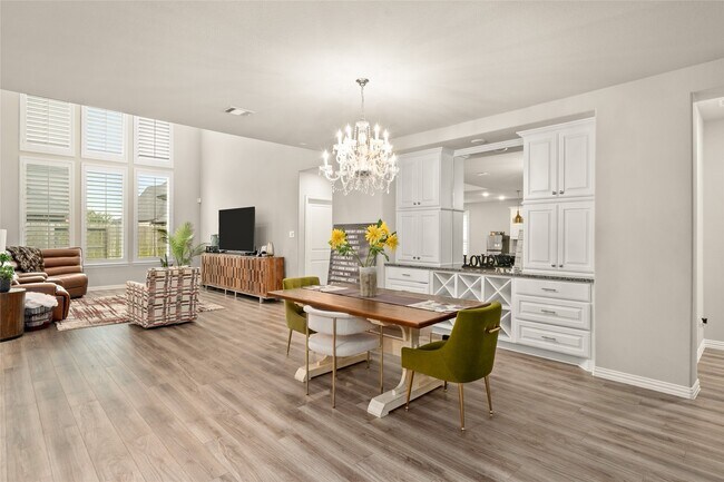 Foto del edificio - 3707 Lake Falls Dr