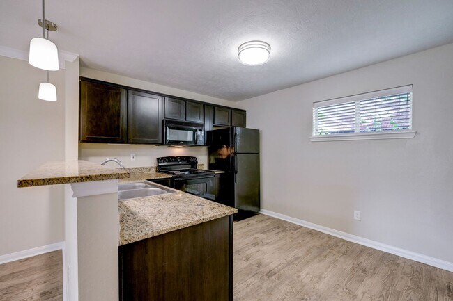 Building Photo - 1222 Heights Blvd