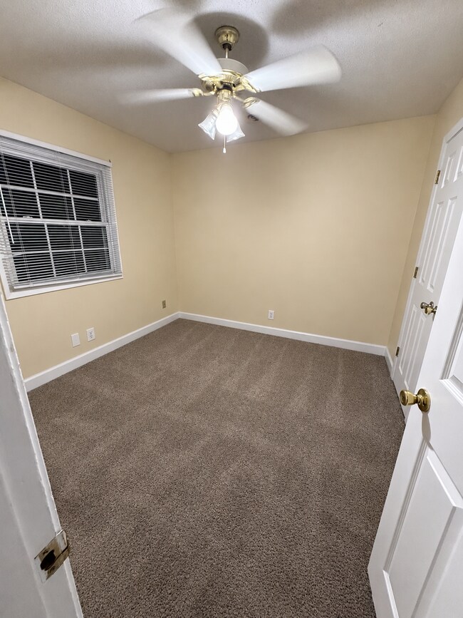 Foto del edificio - 209 Vineland Dr