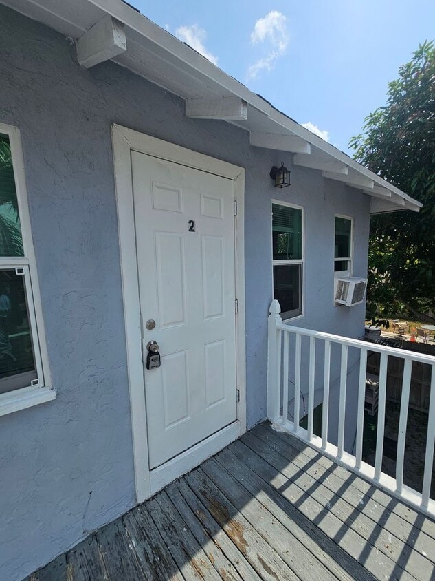 Foto principal - 529 Revere Rd