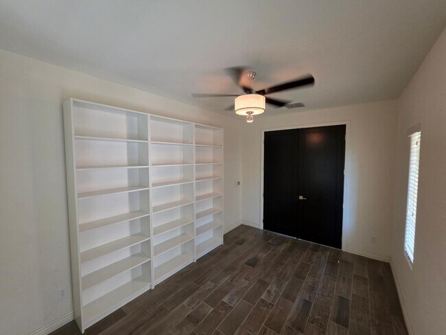 Foto del edificio - 2756 E Hickory St