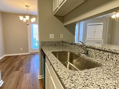 brand new kitchen - 709 Summertime Ln