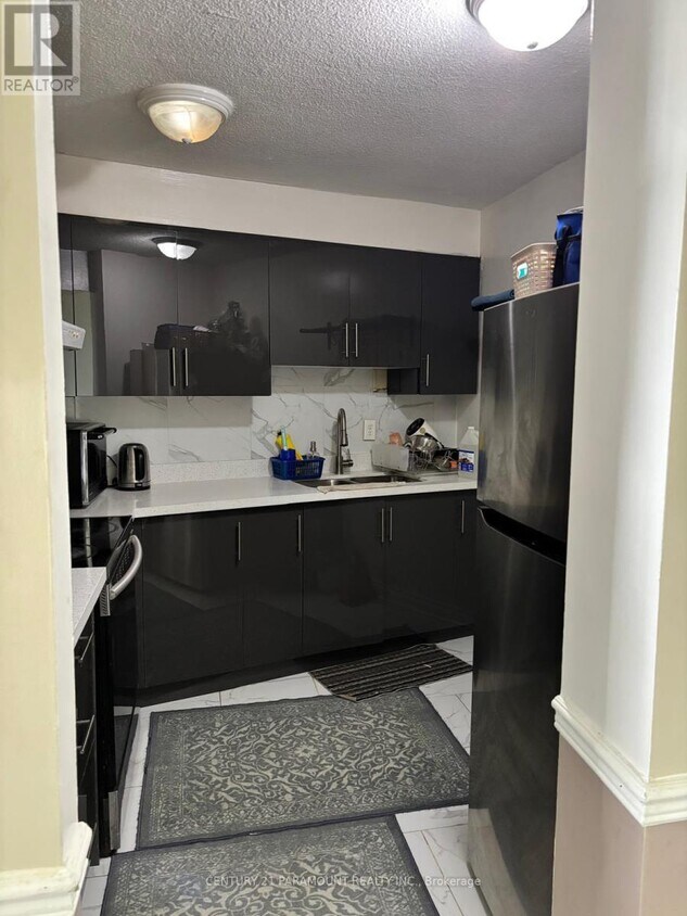 Primary Photo - 50-1650 Mississauga Vly Blvd