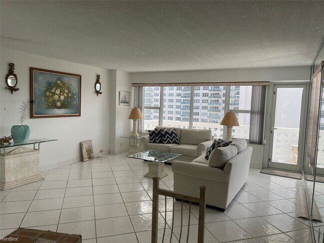 Foto del edificio - 2 br, 2 bath Condo - 4010 Galt Ocean Dr Ap...