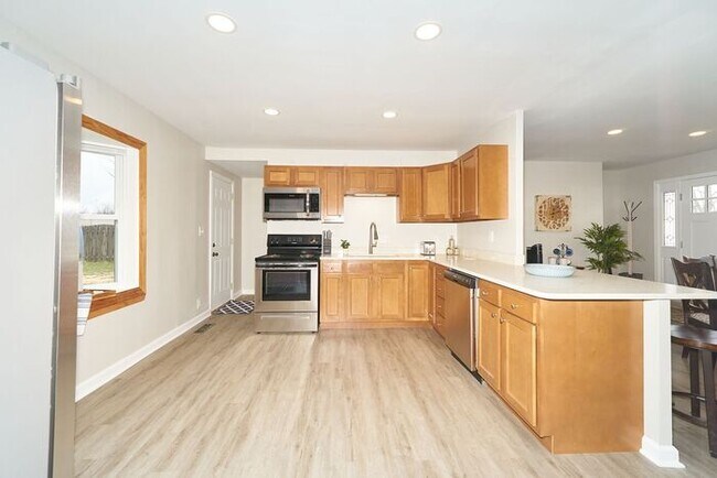 Foto del edificio - Remodeled and Walking Distance to Schools ...