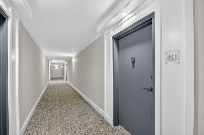 Building Photo - 3546 S Ocean Blvd
