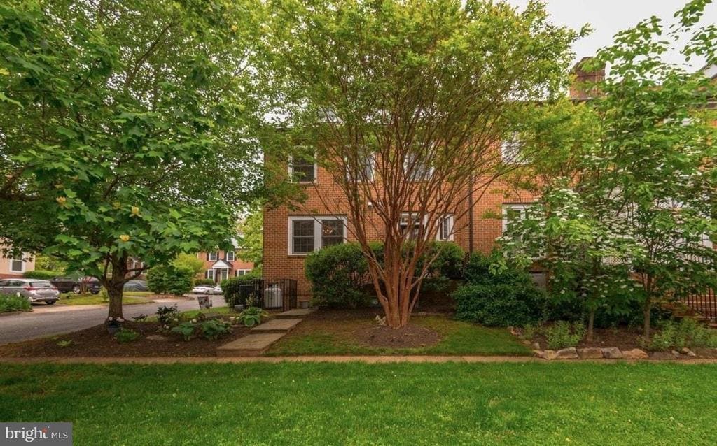 Foto del edificio - 5 Piedmont Dr