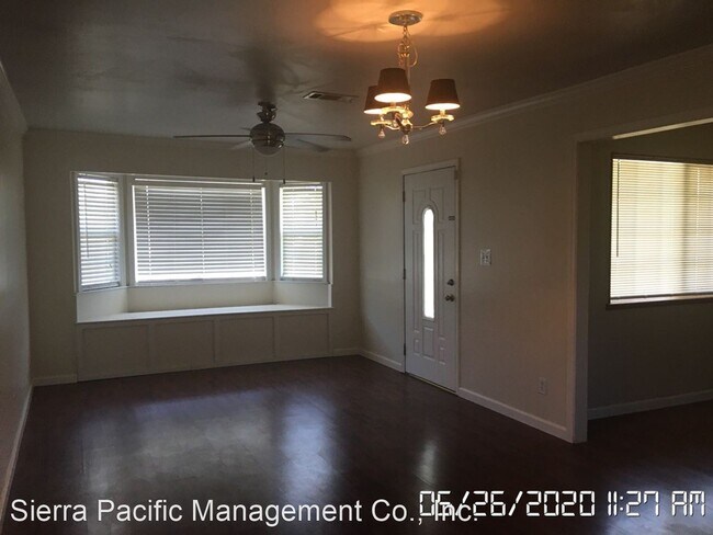 Building Photo - 4 br, 2 bath House - 1105 Nelson Ave