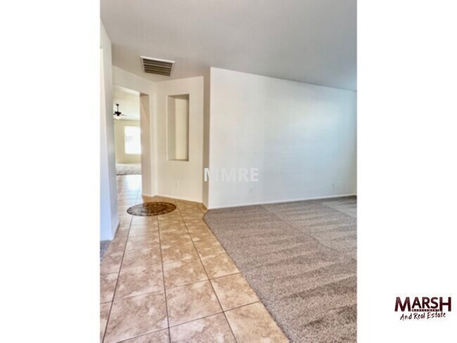 Building Photo - Large beautiful 4 bedroom home in Cortina ...