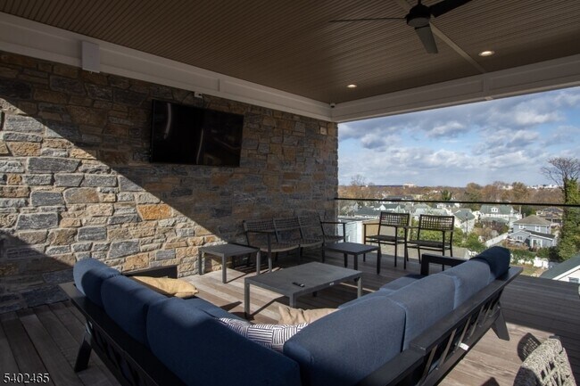 Foto del edificio - 258 Morris Ave