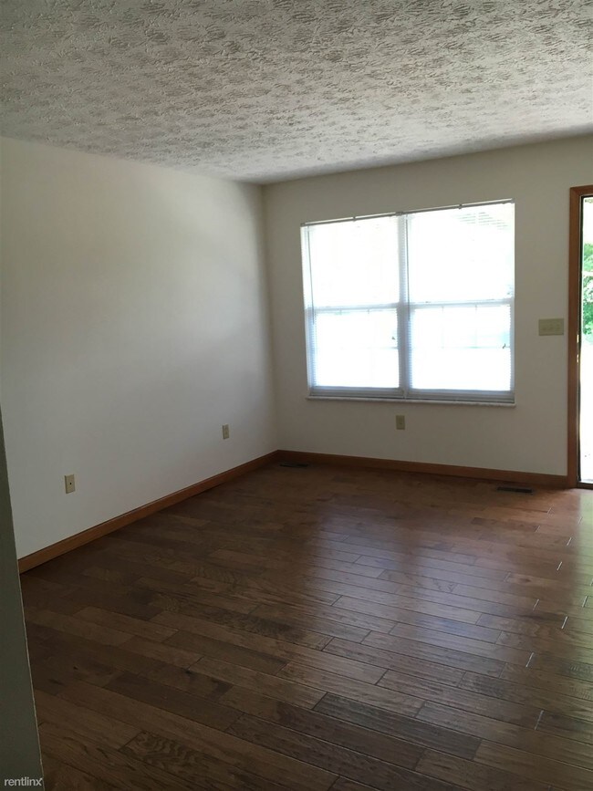 Building Photo - 1753 N Keebler Ave