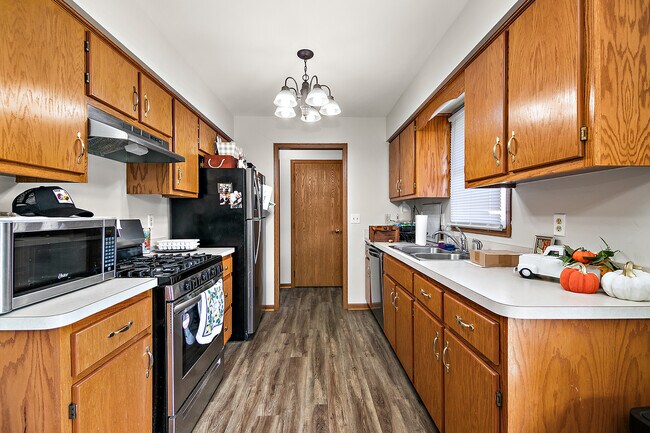 Foto del edificio - 315 N School St