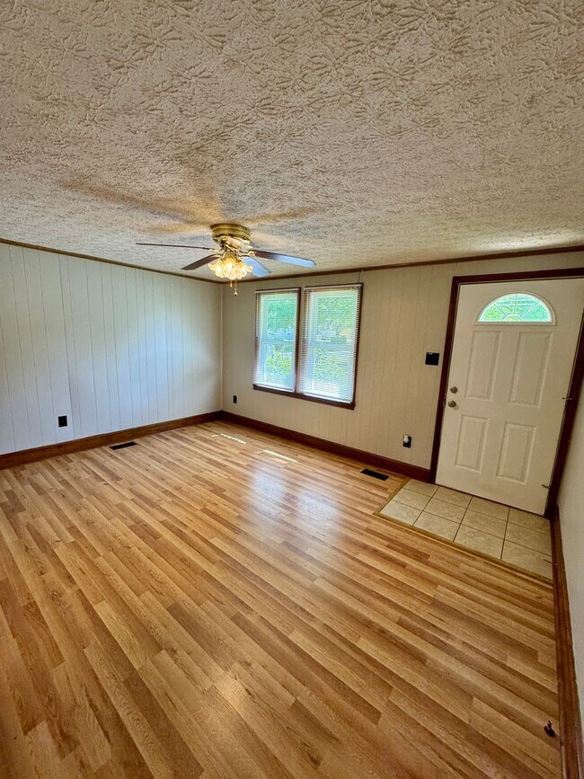 Foto del edificio - Move-in Ready!