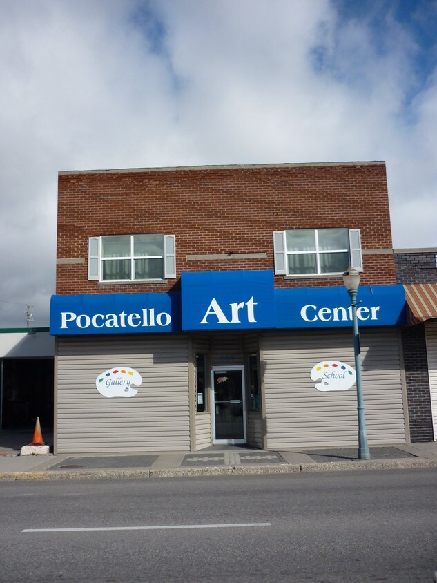 Primary Photo - 444 N Main St