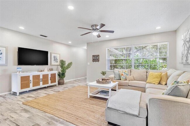 Foto del edificio - 4904 19th Ave W