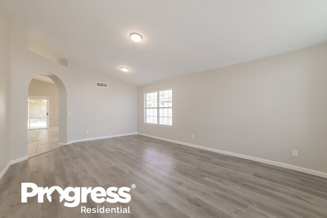 Building Photo - 9542 W Potter Dr
