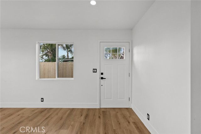 Foto del edificio - 12869 Norris Ave