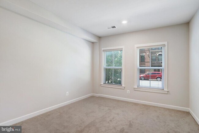 Building Photo - 22262 Philanthropic Dr