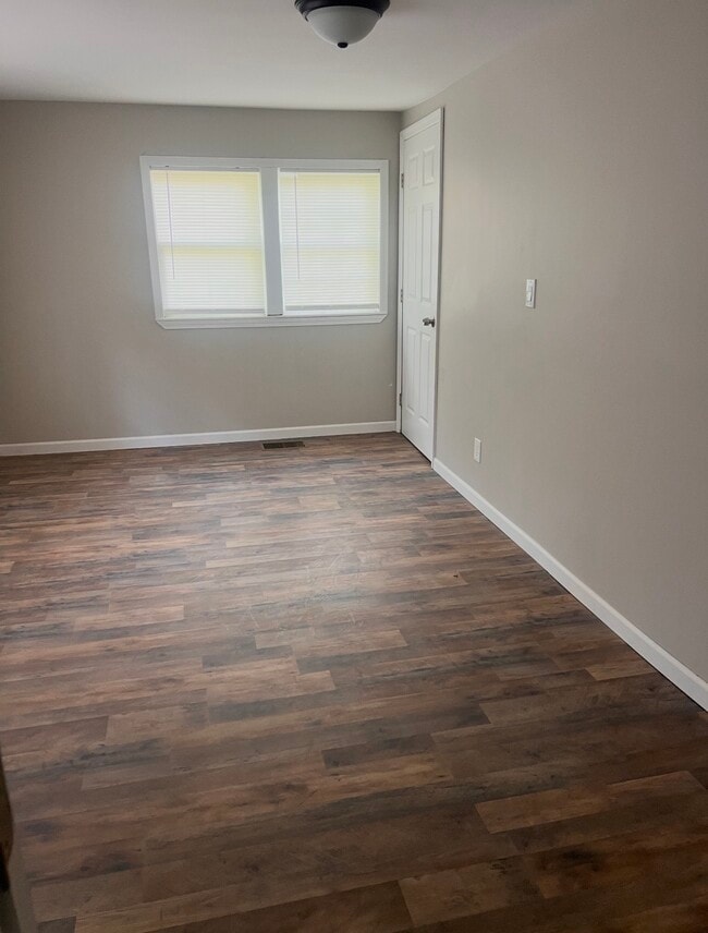 Foto del edificio - 143 Old Dora Rd