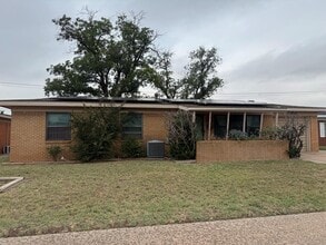 Building Photo - 1009 NW 13th St