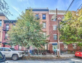 Building Photo - 222 Bloomfield St