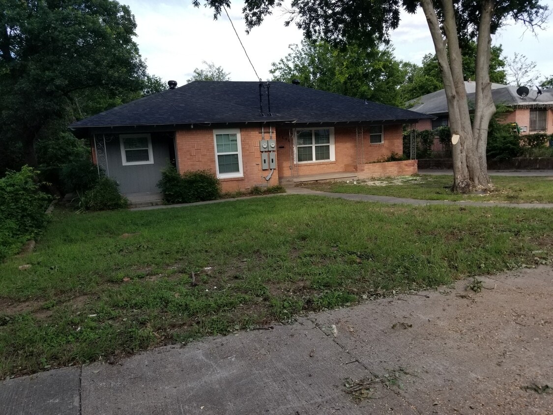 1554 Danube Dr, Dallas, TX 75216 Townhome Rentals in Dallas TX