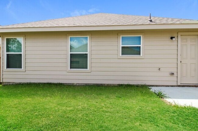 Building Photo - 2514 Coho Dr