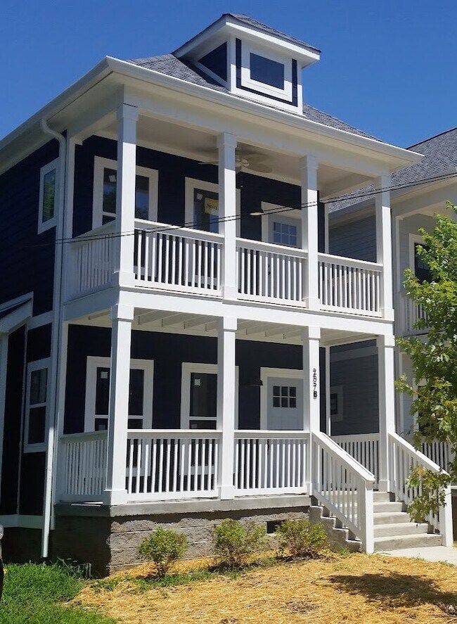 Building Photo - 207 Myrtle St