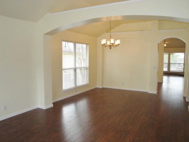Building Photo - 6148 Negley
